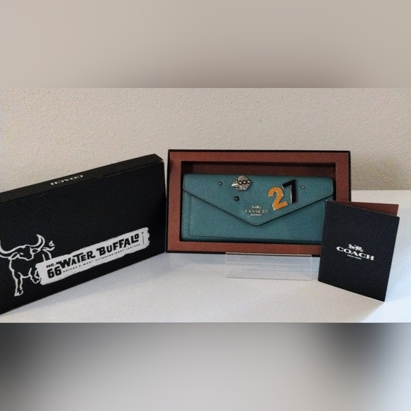 Coach Wallet "Special Order" Limited Edition - Picture 4 of 16